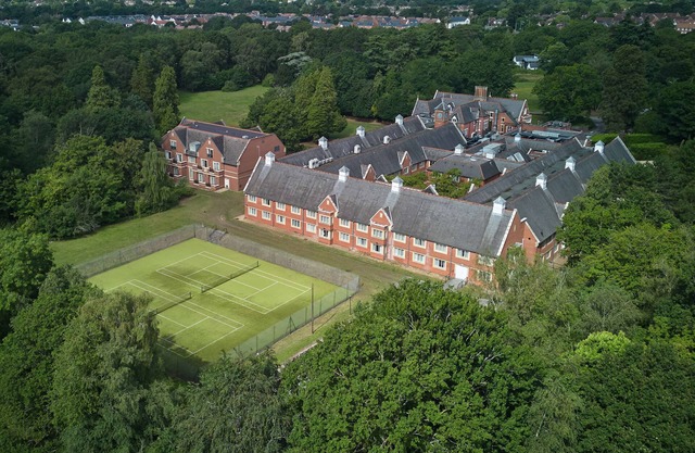DoubleTree by Hilton St. Anne's Manor