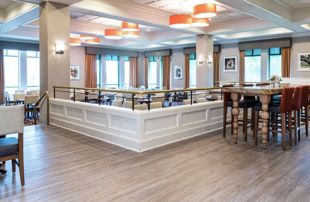 DoubleTree Suites by Hilton Hotel Philadelphia West