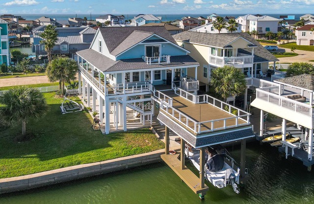 Down by the Bay - Canal Home - Boat dock & ramp access -