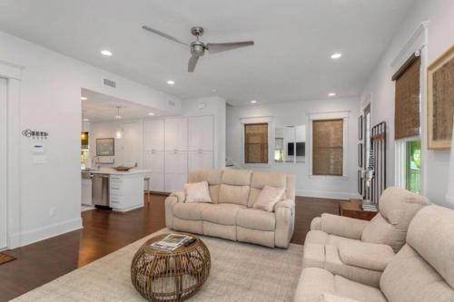 Downtown 3 bedroom Townhouse