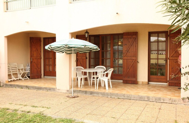 Downtown apartment with private garden and parking
