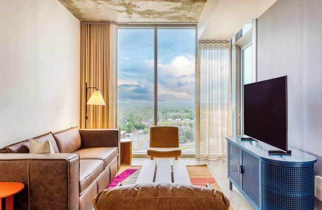 Downtown Austin Condo | 1BR + Sleep Sofa | Natiivo
