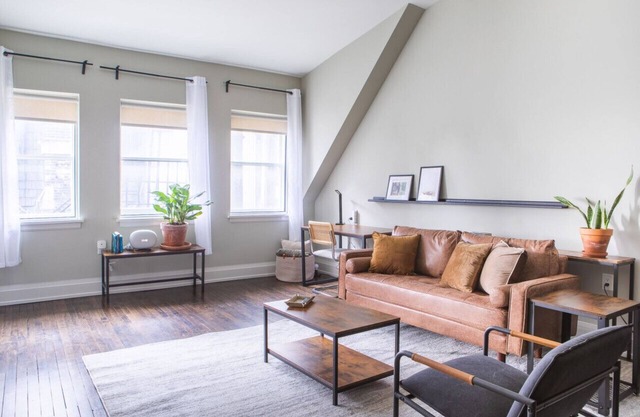 Downtown Luxury 1BR Loft