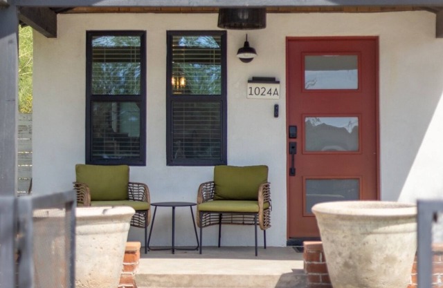 Downtown Phoenix Modern Retreat Unit A-nWalkable, Private & Modern