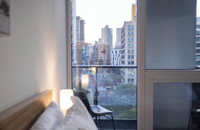 Downtown Suite: Steps from Eaton