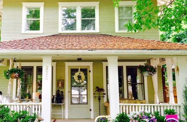 Downtown Vintage Home with Hot Tub and Bikes! Short Walk to Lake and Beach!
