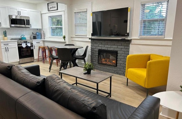 Downtown Zen 2-Bedrooms Private Bungalow