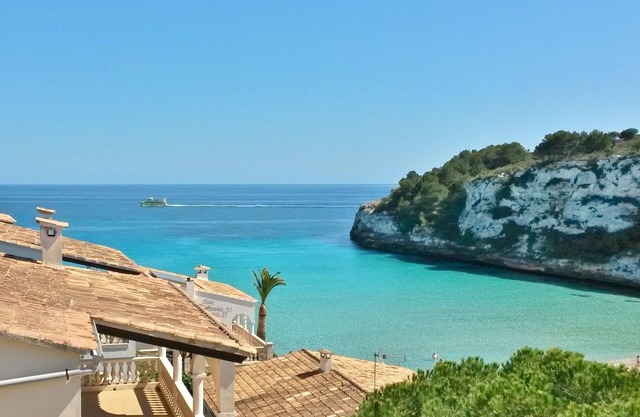 DP: directly on the beach, large terrace, sea view & garden