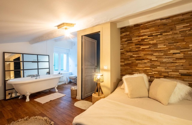Drôme, Proche Valence, Route du Diois en Campagne, Maison Avec spa Intérieur