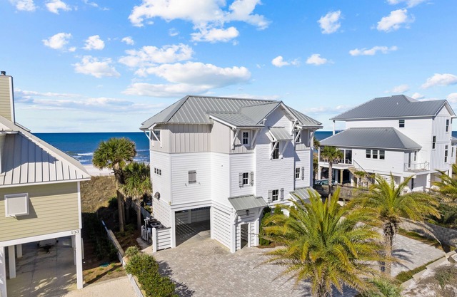 Dragonfly: Gorgeous Beachfront Home, Private Pool, ALL bedrooms beachfront!