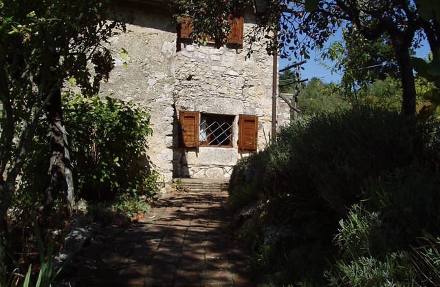 Dream country cottage with lake views in Umbria near Orvieto