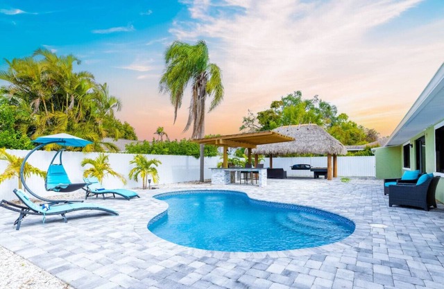 Dream Gateway/Pool/BBQ/Tiki Hut/Workspace/Minigolf.