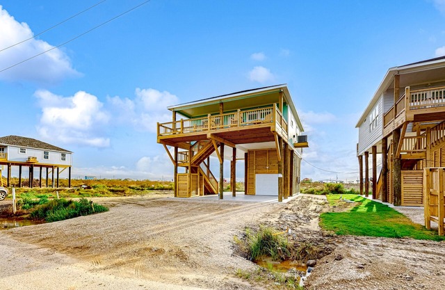 Dream | Gulf Views | Furnished Deck | Sleeps 7