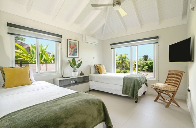 Dream Polo Villas W/Private Pool, Jacuzzi, Beach access & Chef