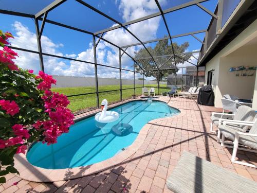 Dream Villa - New 4BR/3BA - 6 Miles From Disney