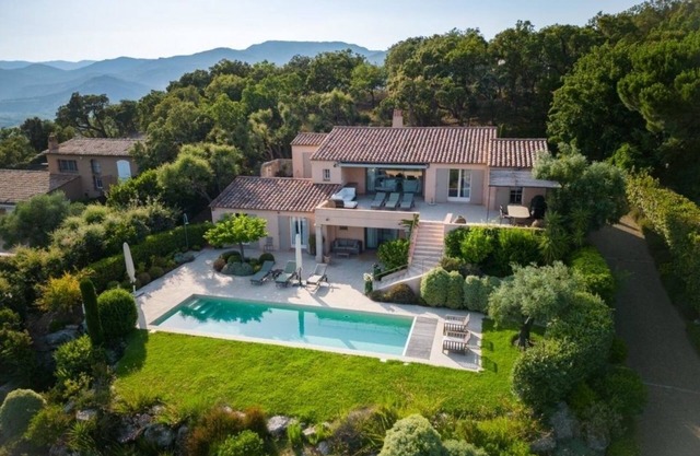 Dream villa with spectacular views of the Gulf of Saint-Tropez