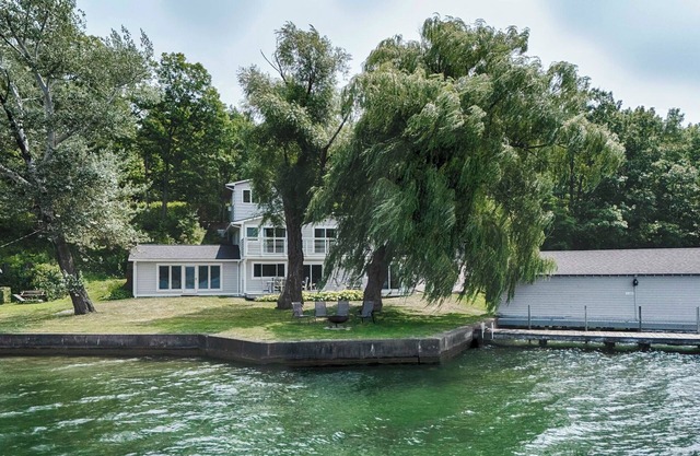 Dreamways: "Memorable Views + Pet Friendly!"