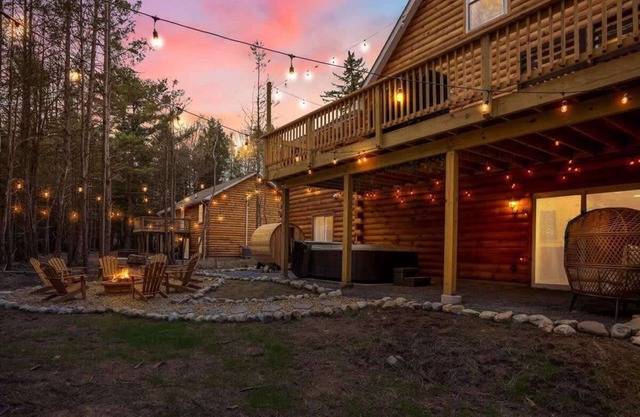 Driftwood Lodge | Movie Theater | Hot Tub | Sauna
