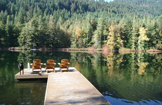 Drumkeeran House - Magnificent Lakefront and Mountain Log Lodge - 5 Star Luxury