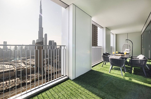 Dubai Mall Access Burj Khalifa Infinity Pool | 4BR
