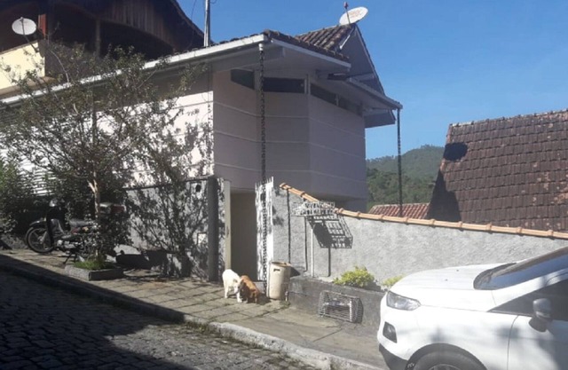 DUPLEX 5 MINUTES FROM THE CENTER - ACCEPT ANIMALS