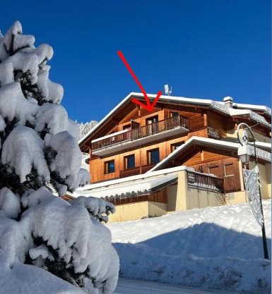 DUPLEX 50 m2 aux pieds des pistes les saisies hauteluce et contamines montjoie 6 personnes 1 chambre et un coin nuit