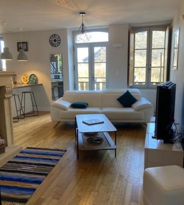 Duplex-Au château ambulant-au bord de la Dordogne