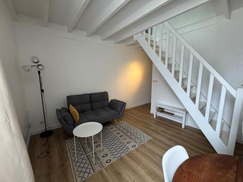 Duplex place Louis XI Orléans