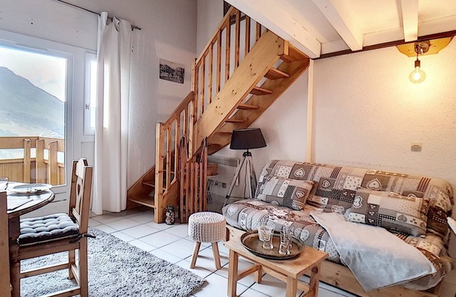 Duplex Studio, Direct Access to Slopes, Balcony, Sleeps 4