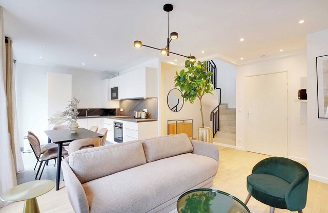 Duplex with terrace in Levallois