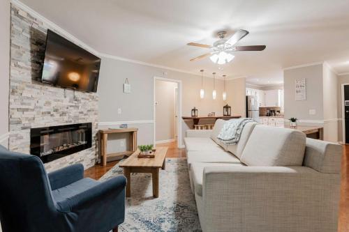 Dutch Creek Cottage- 10 mins to Lake Murray!