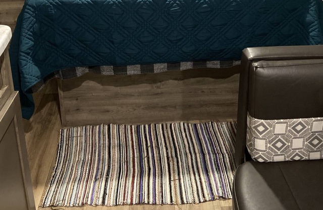 Dutchmen Aspen trail RV sleeps 3-4