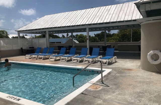DUVAL SQUARE, KEY WEST Lovely 2 Bedroom 2.5 Bath Condo in a GREAT Location!