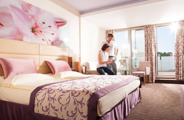 DZ Lilie Oder Orchidee - 1 Nacht Inkl. Therme - Thermenhotel Vier Jahreszeiten