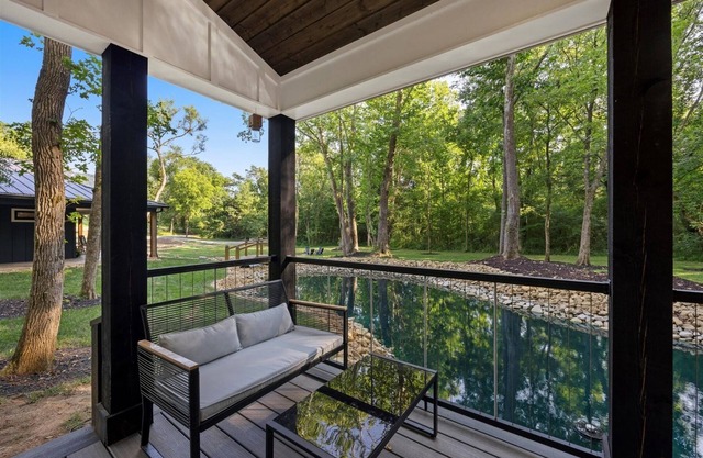 (E) Whitewood | 1 Bed, 1 Bath