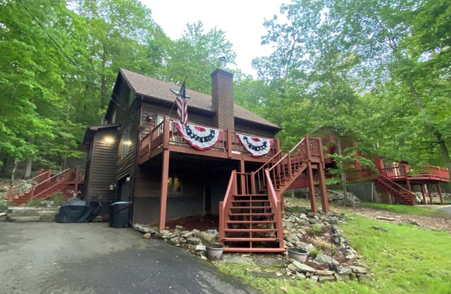 Eagle Rock Resort 1 Block from the Lake ONLY EAGLE ROCK MEMBERS MAY RENT