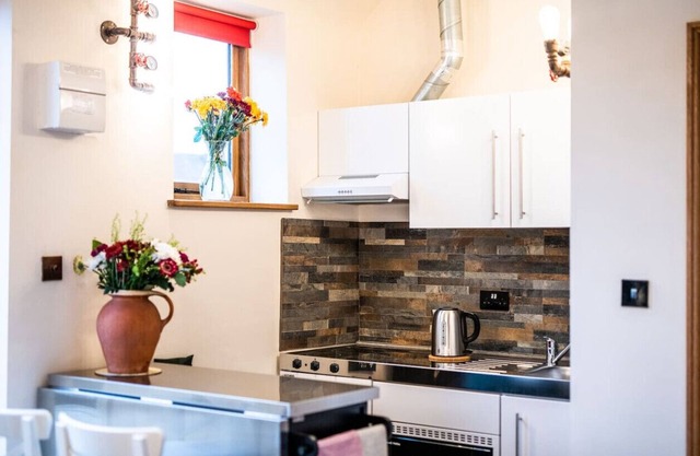 Eakley Stables 1 - Woody: Cosy Countryside Retreat close to Milton Keynes