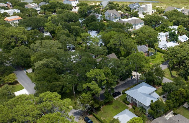 East Beach Oasis near Gould's Inlet, sleeps 10