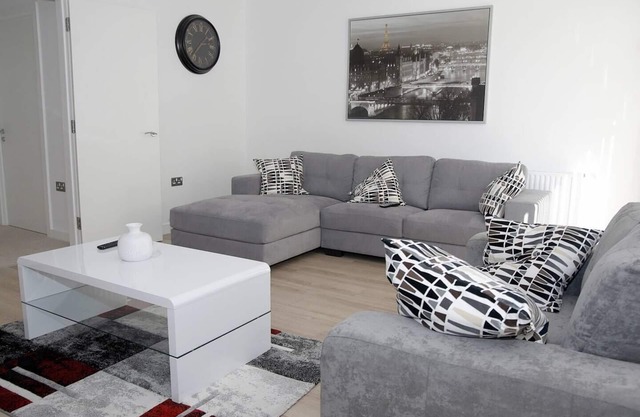 East Central London - Sleeps 6 - Pet Friendly