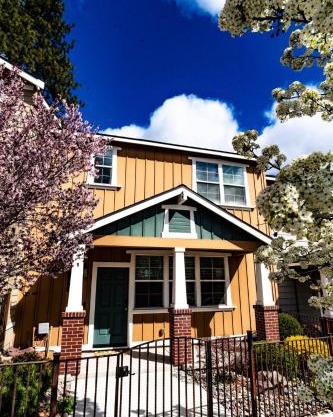 Eat-Sleep-Stroll-Repeat! Walkable Midtown 2BR Home