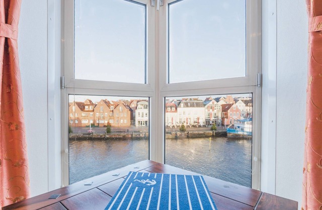 Ebb and flow vacation apartment for up to 2 people
