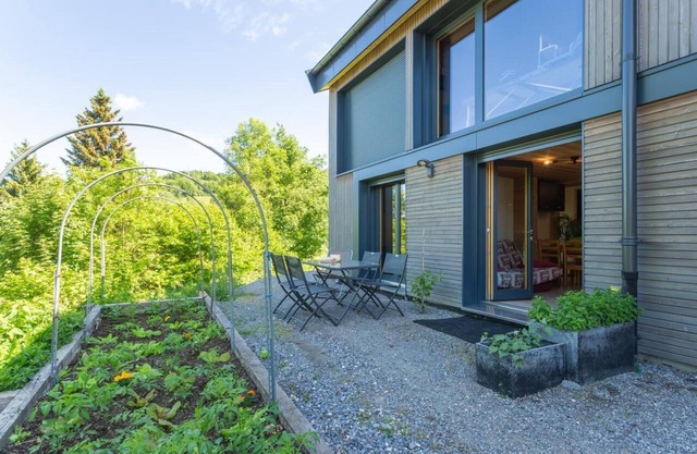 Eco-gite dans chalet neuf au pied des montagnes