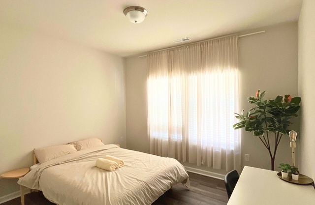 Eco- Minimal: Pure Living Space in a house
