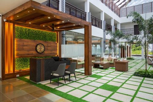 edassery canal lake resort