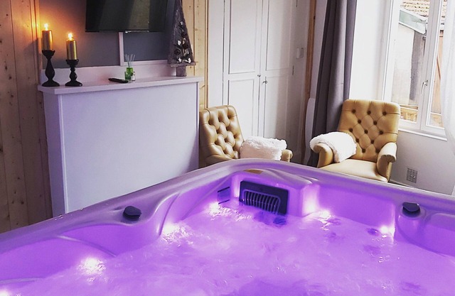 EDEN Jacuzzi private suite