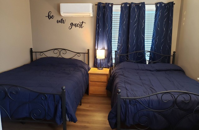 Efficiency Apt located between State College & Altoona Pa, minutes from I-99.