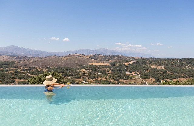 Eforasis Villa II, with Heated Spa Whirlpool