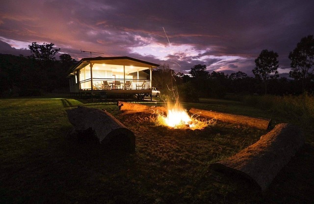 Eighteen Mile Cottage - river access with breathtaking views!