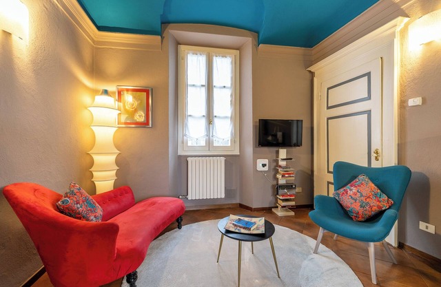 Einaudi Apartment, Old Balsari House. Nature, Lake Maggiore and Malpensa
