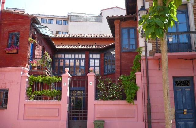 El 8 de Serranos - 1º - Casa con garaje